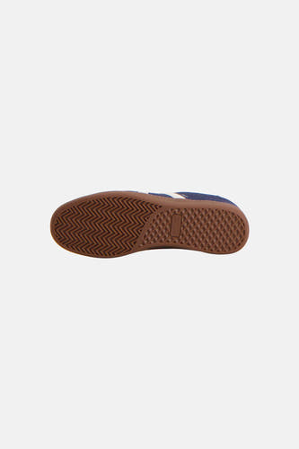 Baskets bleues de ACCESSORIES BY JACK & JONES, avec une semelle marron à profil en zigzag.