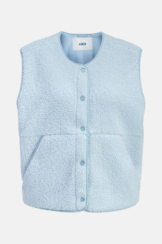Gilet bodywarmer en bleu de JJXX, avec fermeture à boutons et une poche brodée.