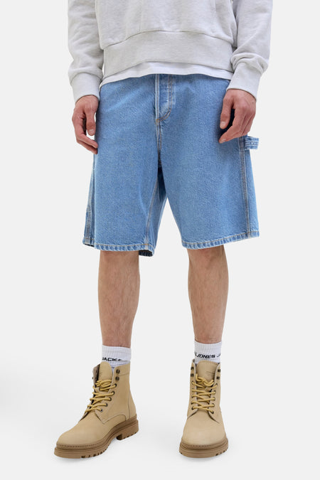 Short - light blue denim