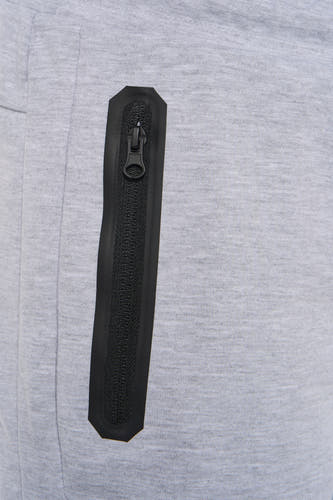 Grijze katoenen shorts van JACK & JONES JEANS INTELLIGENCE met zwarte ritszak, close-up detail