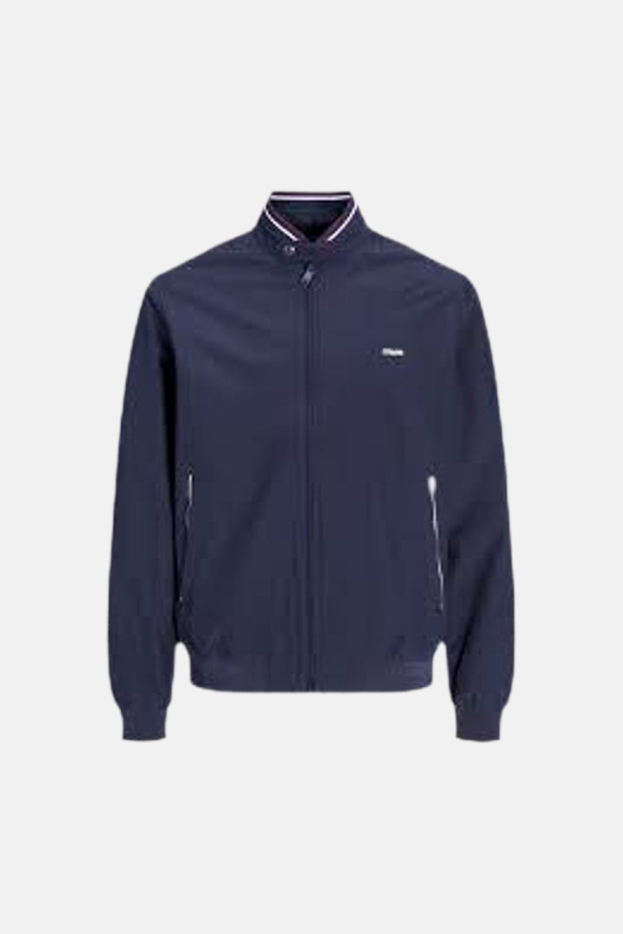 Navyblauwe korte jas van PREMIUM by JACK & JONES met gestreepte opstaande kraag, ritssluiting en een klein wit logo op de borst.