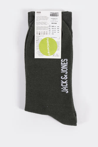 Groene sokken van ACCESSORIES BY JACK & JONES, met witte merknaam, effen kleur en subtiele textuur.