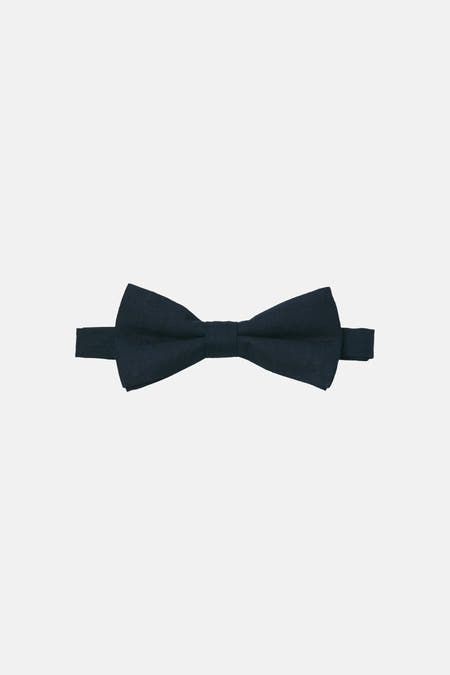 Nœud papillon bleu de ACCESSORIES BY JACK & JONES, uni, avec une texture subtile.