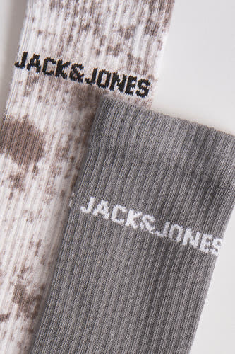 Grijze sokken van ACCESSORIES BY JACK & JONES, met een gebreide textuur en een contrasterend logo.