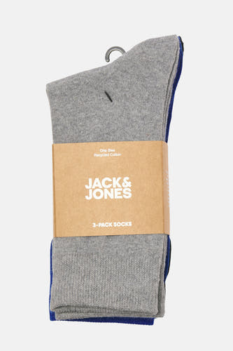 Grijze sokken multipack van ACCESSORIES BY JACK & JONES, gerecycled katoen met blauwe details, verpakt met kartonnen band.