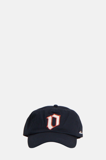 Casquette bleue marine d'ACCESSORIES BY JACK & JONES, avec logo brodé sur l'avant.