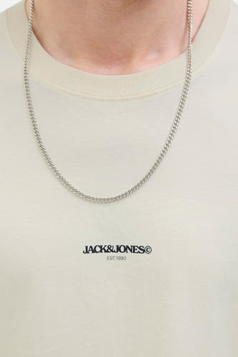 T-shirt écru à manches courtes d'ORIGINALS par JACK & JONES, avec une chaîne argentée.