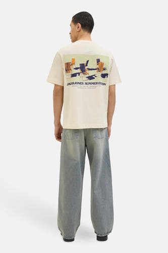 T-shirt écru à manches courtes d'ORIGINALS BY JACK & JONES, avec une image de chaise sur le dos.