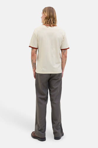 Ecru T-shirt met korte mouwen van ORIGINALS BY JACK & JONES, met bruine afwerking aan de hals en mouwen, achterkant.
