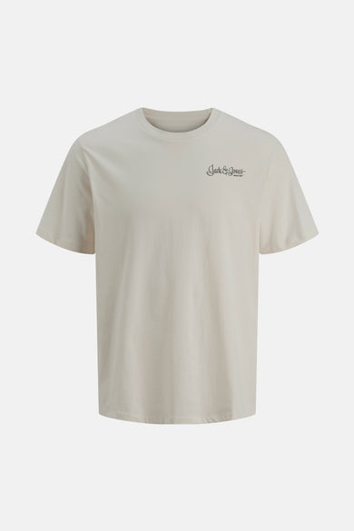 Beige T-shirt met korte mouwen van CORE by JACK & JONES, met een klein logo op de borst.
