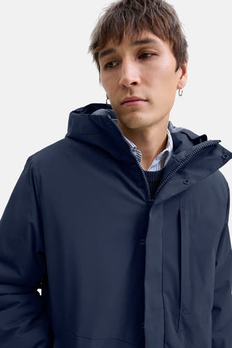 Blauwe, korte jas van CORE BY JACK & JONES, met capuchon en een zichtbaar overhemd met strepen.