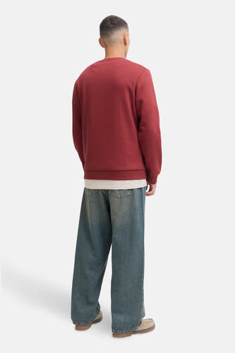 Gilet rouge avec col rond d'ORIGINALS BY JACK & JONES, manches longues et coupe décontractée, dos.