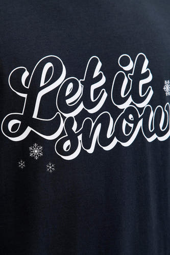 Donkerblauw T-shirt met korte mouwen van ORIGINALS BY JACK & JONES, met witte "Let it snow" tekst en sneeuwvlokken.
