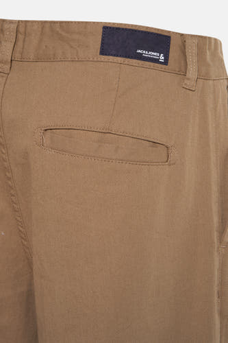 Pantalon chino beige de JACK & JONES JEANS INTELLIGENCE, avec détail de poche arrière.
