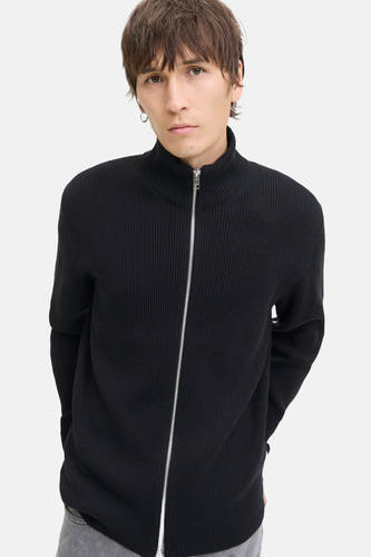 Zwart gilet van CORE BY JACK & JONES, met een zilverkleurige ritssluiting en een hoge kraag.
