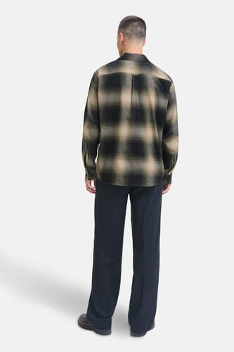 Chemise verte à manches longues d'ORIGINALS BY JACK & JONES, avec un motif rayé, une col classique et des manches longues.