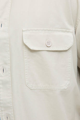 Beige overhemd van PREMIUM BLUE by JACK & JONES, met borstzak en knoopsluiting.
