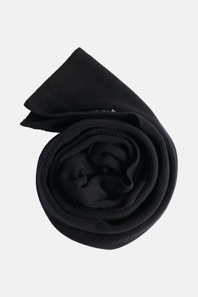 Chapeau d'hiver noir d'ACCESSORIES BY JACK & JONES, présenté sur un fond blanc.