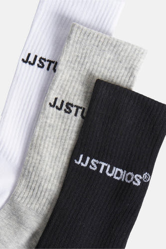 Meerkleurige sokken van ACCESSORIES BY JACK & JONES, met logo detail en ribstructuur.

