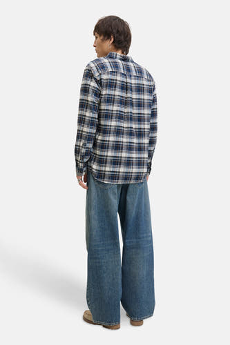 Blauw overhemd met lange mouwen van ORIGINALS BY JACK & JONES, met een ruitpatroon, gezien van achteren.