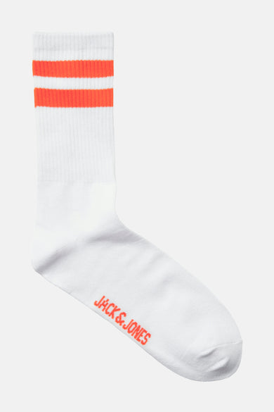 Witte sok met oranje strepen en Jack & Jones logo.

