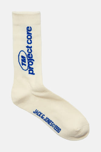 Chaussettes écru d'ACCESSORIES BY JACK & JONES avec des logos et du texte bleus.