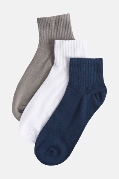 Multipack sokken van ACCESSORIES BY JACK & JONES, in wit, grijs en blauw, met een ribgebreide textuur.