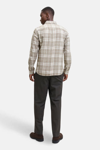 Beige overhemd met lange mouwen van PREMIUM BLUE by JACK & JONES, met een ruitpatroon en knoopsluiting, op de rug gezien.