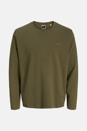 Pull multicolore de CORE par JACK & JONES avec des manches longues et une poche po po po discrète.