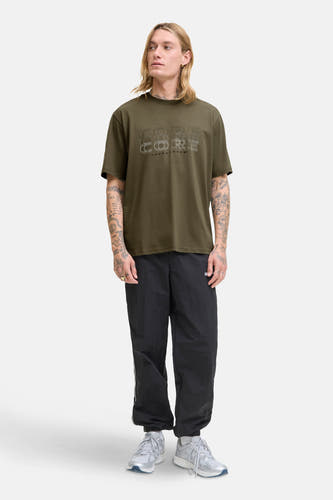 T-shirt vert de mantes courtes man CORE BY JACK & J J, avec un imprimé graphique.