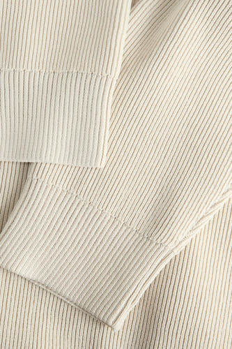 Beige trui met ronde hals van CORE BY JACK & JONES, met een fijne ribstructuur.