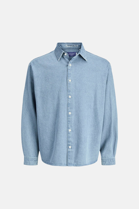Lichtblauw denim overhemd met lange mouwen van ORIGINALS BY JACK & JONES en witte knopen.