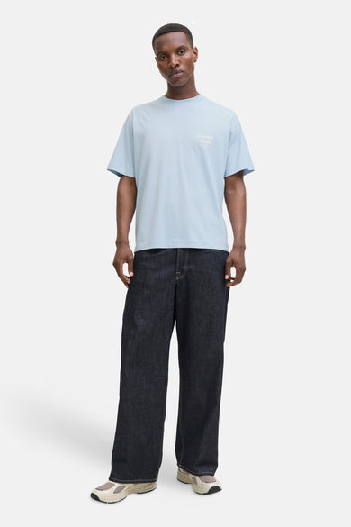 Blauw T-shirt met korte mouwen van ORIGINALS BY JACK & JONES, met een klein opschrift op de borst.