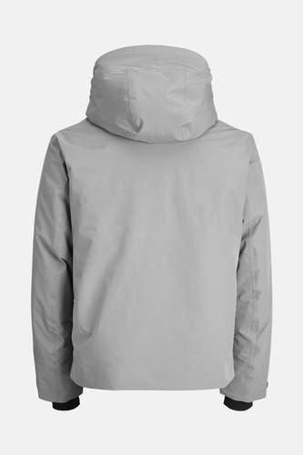 Grijze korte jas van CORE by JACK & JONES, met capuchon, gezien van achteren.