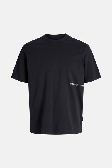 Zwart T-shirt met korte mouwen van CORE BY JACK & JONES, met witte tekstprint op de voorkant.