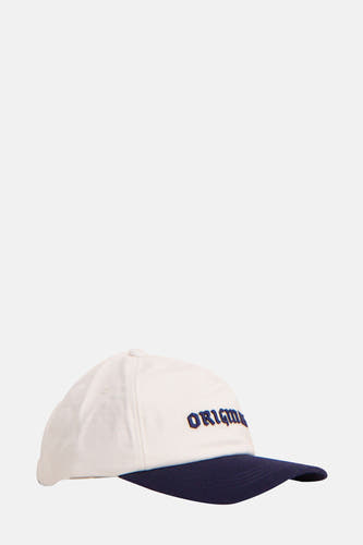 Blauwe pet van ACCESSORIES BY JACK & JONES, met witte kroon en geborduurde tekst vooraan.