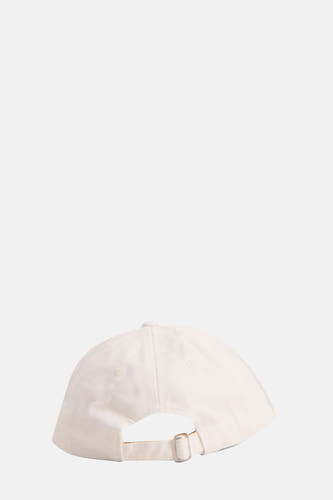 Witte pet van ACCESSORIES BY JACK & JONES, met een verstelbare sluiting aan de achterkant.