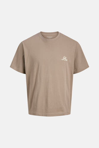 T-shirt brun à manches courtes d'ORIGINALS BY JACK & JONES, avec logo blanc sur la poitrine.