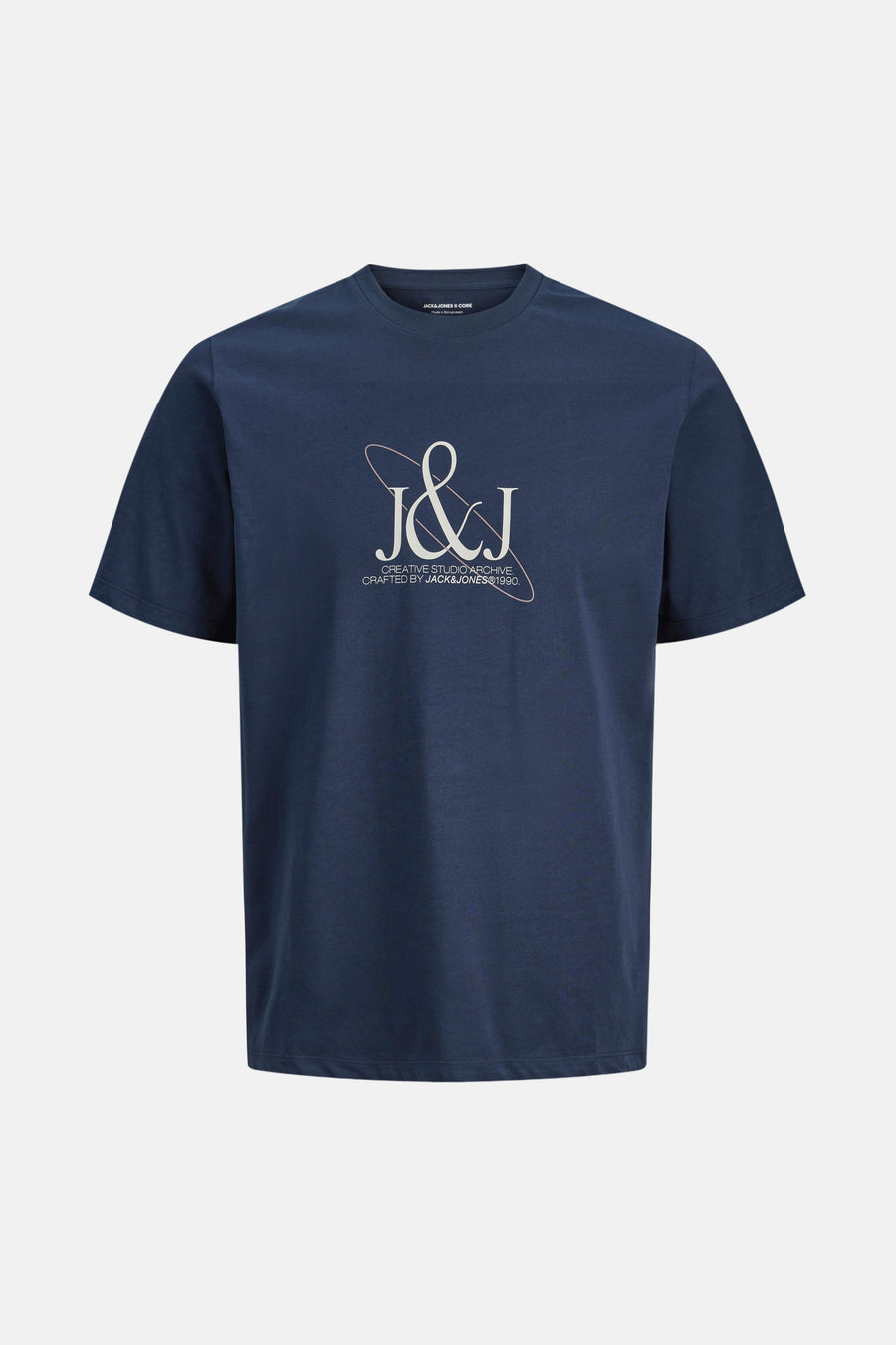 Donkerblauw T-shirt met witte J&J-print.