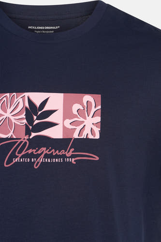 Donkerblauw T-shirt met korte mouwen van ORIGINALS BY JACK & JONES, met een grafische bloemenprint en tekst.