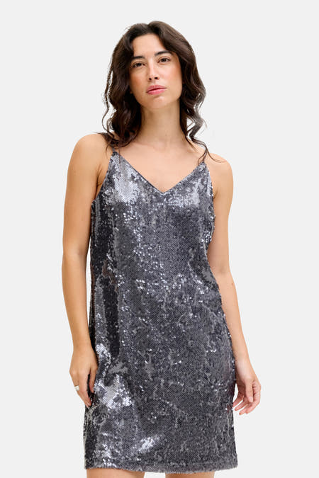 Manteau gris à manches courtes de JJXX, fini avec des paillettes argentées.