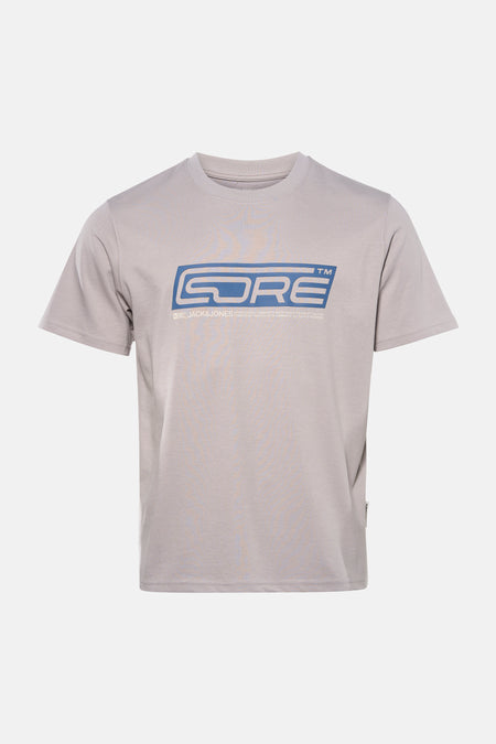 Grijs T-shirt met korte mouwen van CORE BY JACK & JONES, met een blauwe grafische print op de voorkant.
