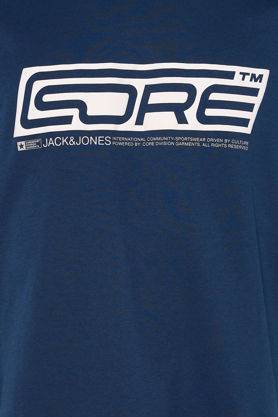 T-shirt bleu à manches courtes de CORE BY JACK & JONES, avec une impression de texte blanche frappante.