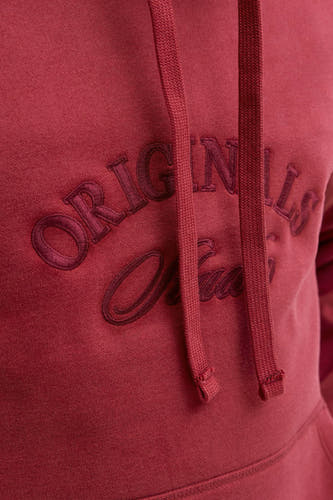 Rode sweater met kap van ORIGINALS BY JACK & JONES, met geborduurd logo op de voorkant.