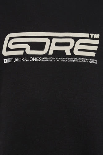Pull noir à col rond de CORE BY JACK & JONES, avec logo de la marque imprimé.