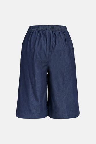 Donkerblauwe denim short van JJXX met elastische tailleband en wijde pijpen, vooraanzicht.