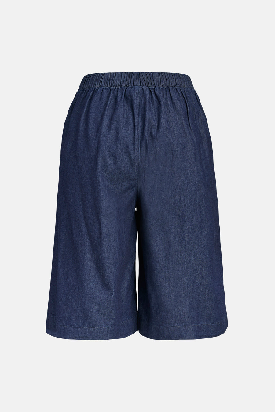 Donkerblauwe denim short van JJXX met elastische tailleband en wijde pijpen, vooraanzicht.