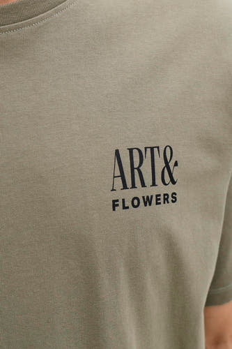 T-shirt met korte mouwen van ORIGINALS BY JACK & JONES, met een print van de tekst "Art & Flowers".