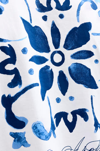 Wit T-shirt van ORIGINALS BY JACK & JONES met een bloemen- en abstract patroon in twee tinten blauw.