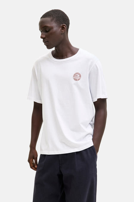 Wit T-shirt met korte mouwen van ORIGINALS BY JACK & JONES, met ronde hals en klein logo op de borst.